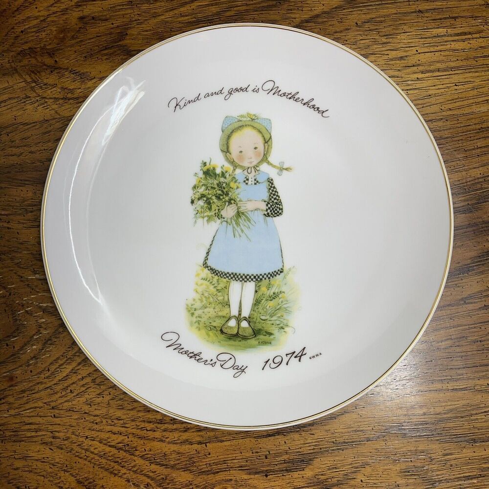 Holly Hobbie Mother's‎ Day Plate 1974 Kind and Good is Motherhood Vintage